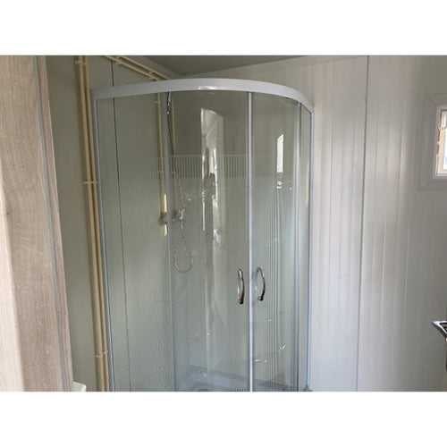 Bürocontainer 6,00 × 2,40m mit toilette, dusche und küche