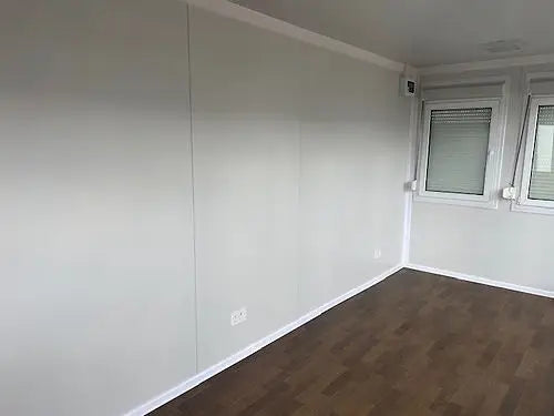 Bürocontainer mit Panoramafenstern