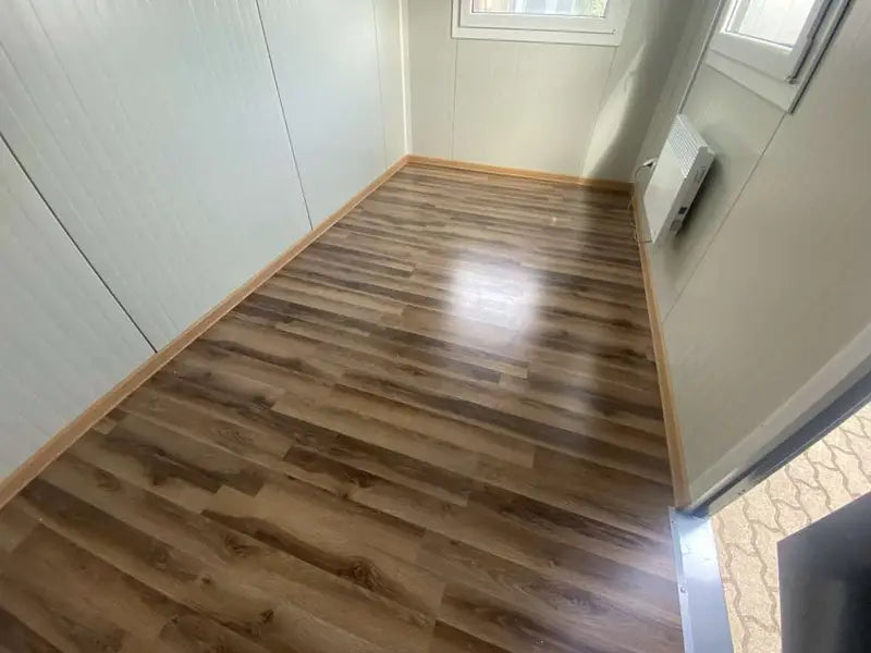 Bürocontainer 4,00 m x 2,20 m, sofort einsatzbereit