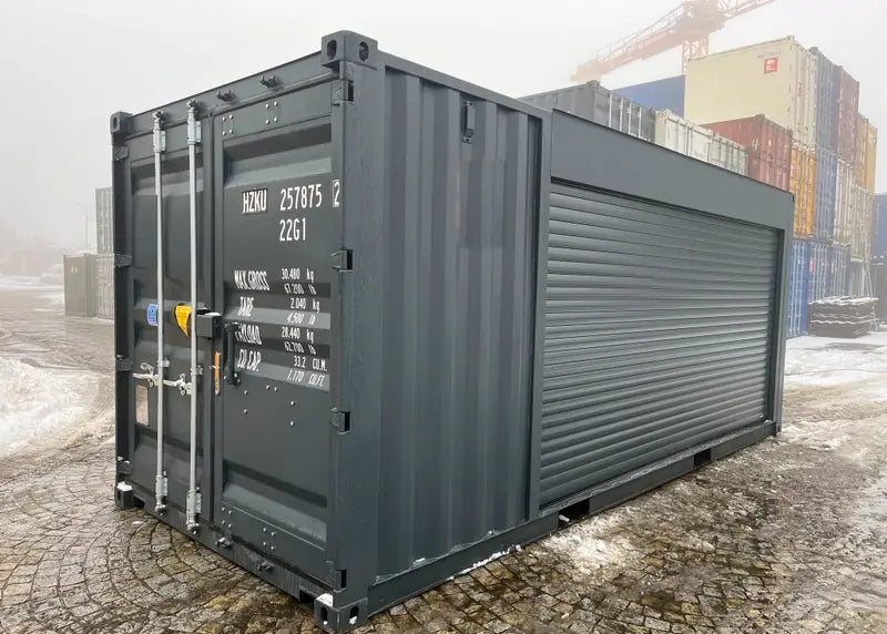 20-Fuß-Container mit Rolltoren und Eingangstür RAL 7016-C